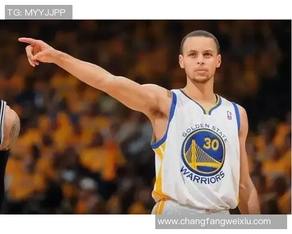 揭秘足坛巨星装备癖好与独特习惯从球鞋选择到护具细节全盘剖析